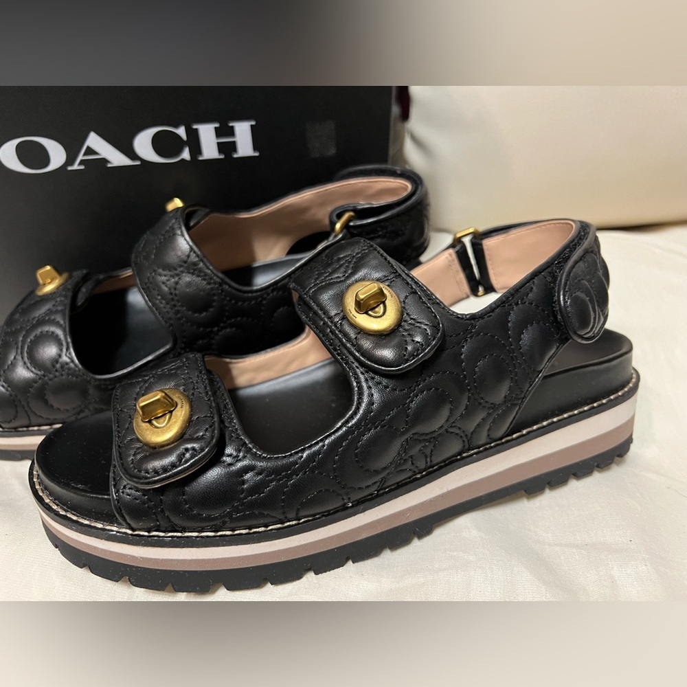 New Coach Kacie Brynn Signature Black Sandals shoes Interlocking Gold 7.5 - Picture 3 of 4